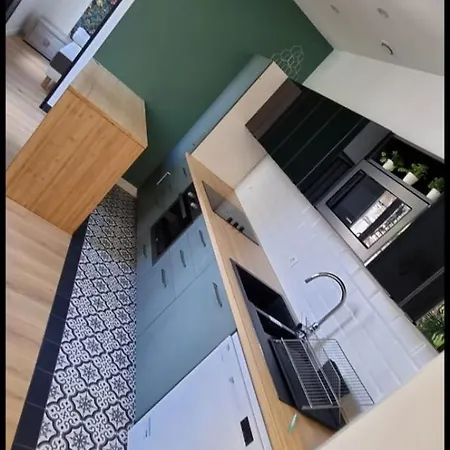 Bright Modern Chic In Centre По