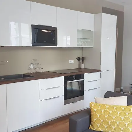 Bright Modern Chic In Centre Апартаменты *