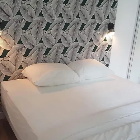 Bright Modern Chic In Centre Апартаменты По
